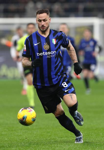 通过借助 通过借助