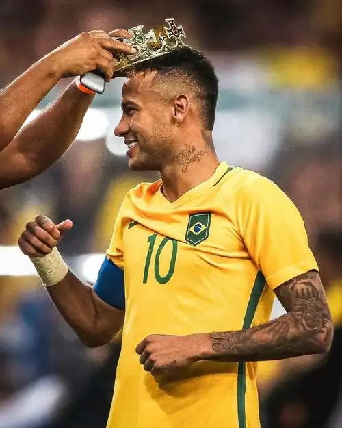 他的成就不 他的成就不